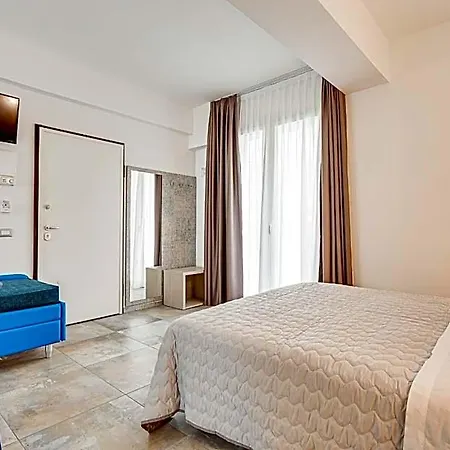 Belturismo Hotel *