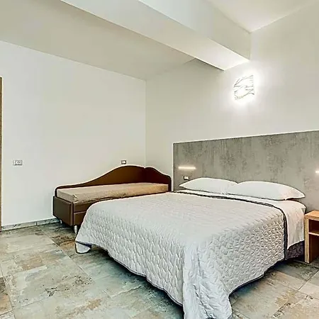 Hotel Belturismo *
